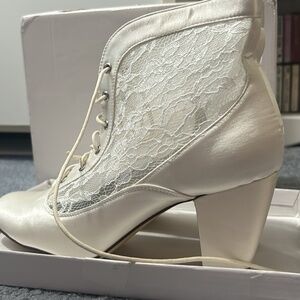Lace up ivory wedding boot